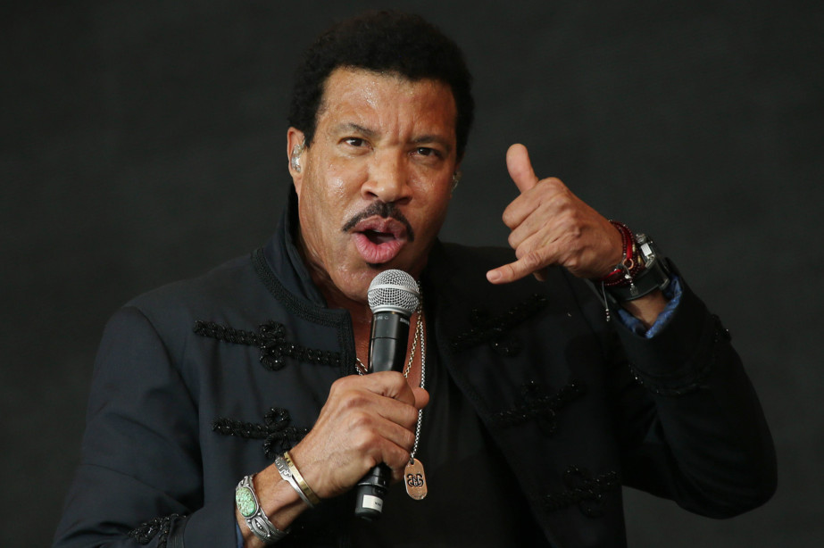 lionel richie to be honoured at musicares