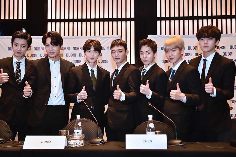 k-pop band exo land in dubai