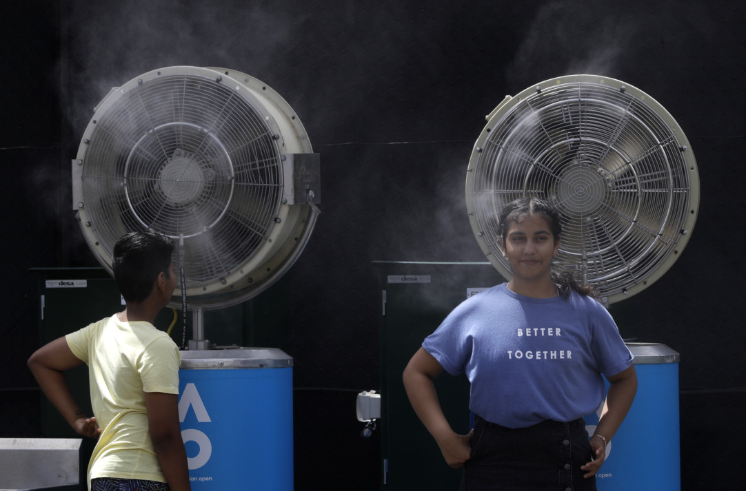 power outages as australia swelters through extreme temperatures