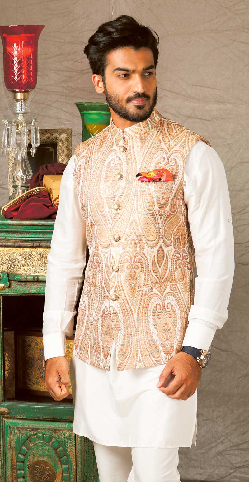Indian Men Clothing - Buy Traditional Indian Outfits For Men Online USA