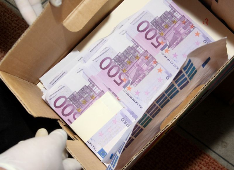 3 jailed for possessing Dh2.19b in fake euros