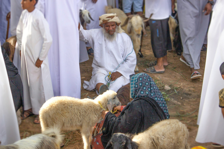Omanis flood Habta livestock markets on Eid